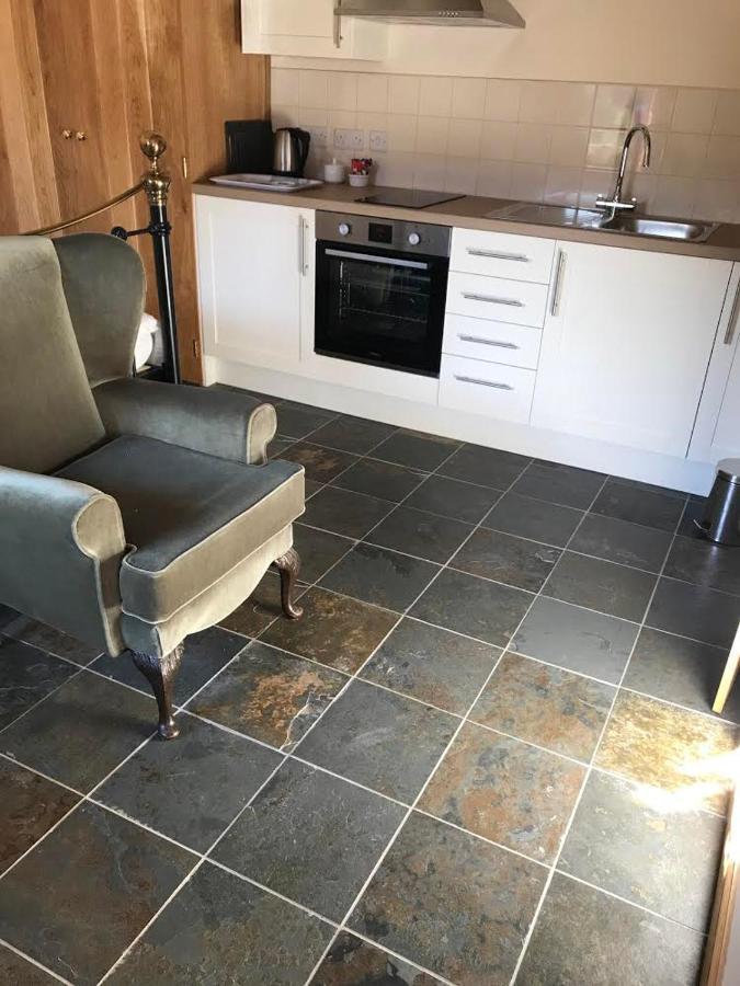 Nuneaton - Cottage - Sleeps 2 - Parking - Garden Extérieur photo