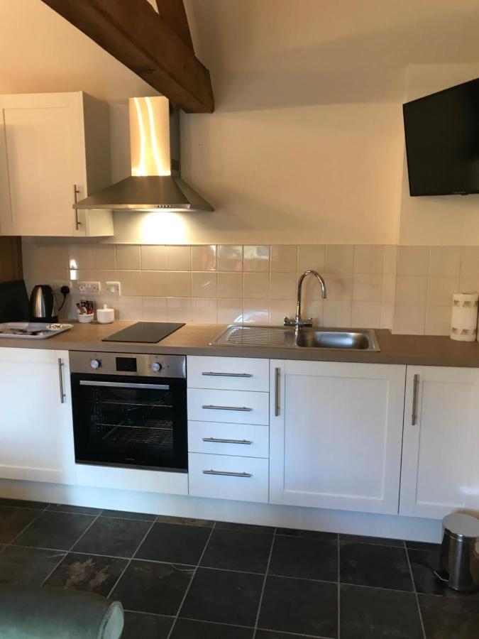 Nuneaton - Cottage - Sleeps 2 - Parking - Garden Extérieur photo