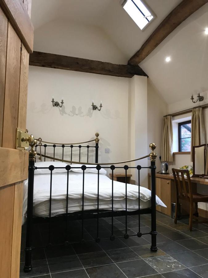Nuneaton - Cottage - Sleeps 2 - Parking - Garden Extérieur photo